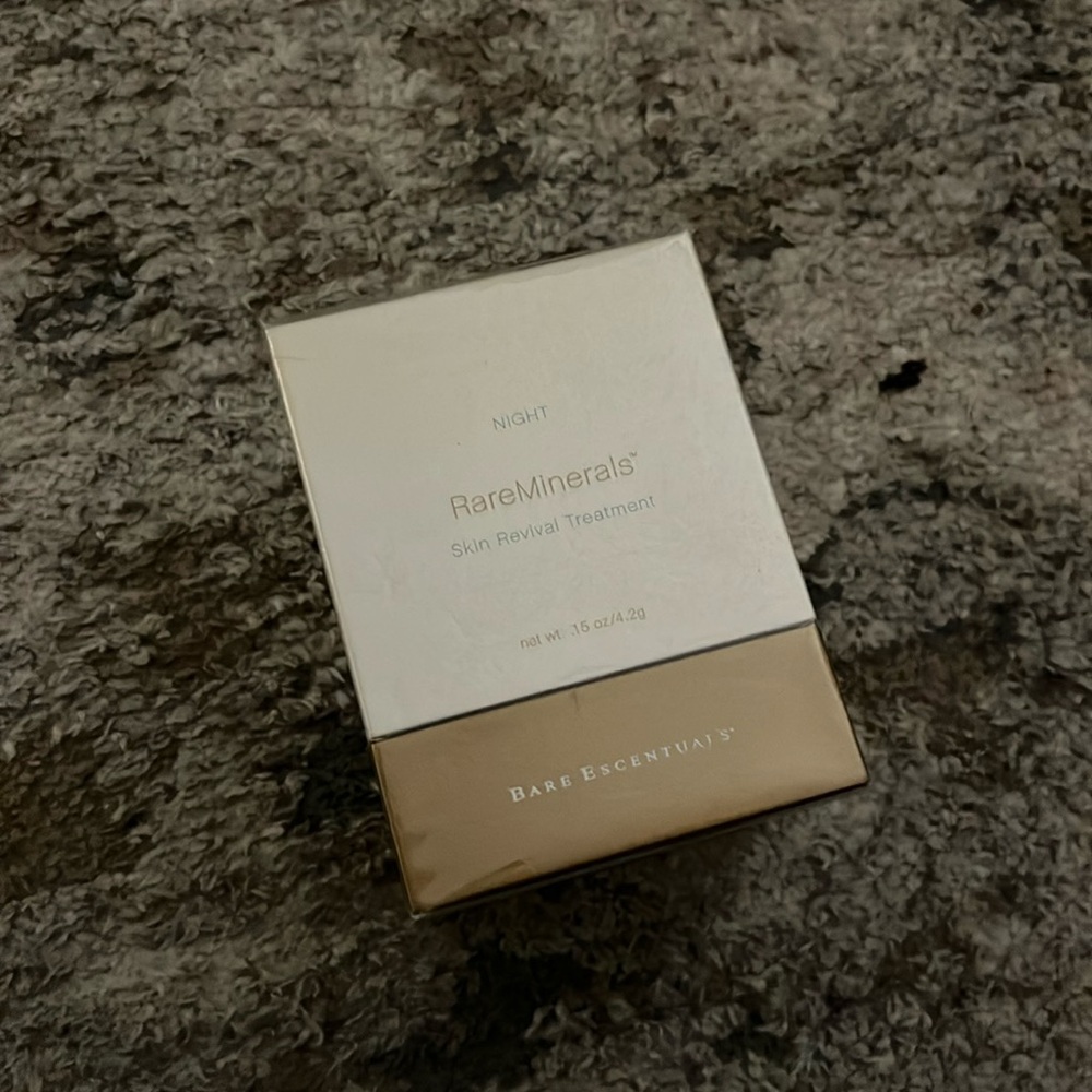 Bareessential bareminerals rareminerals night revival treatment Tan retired NIB